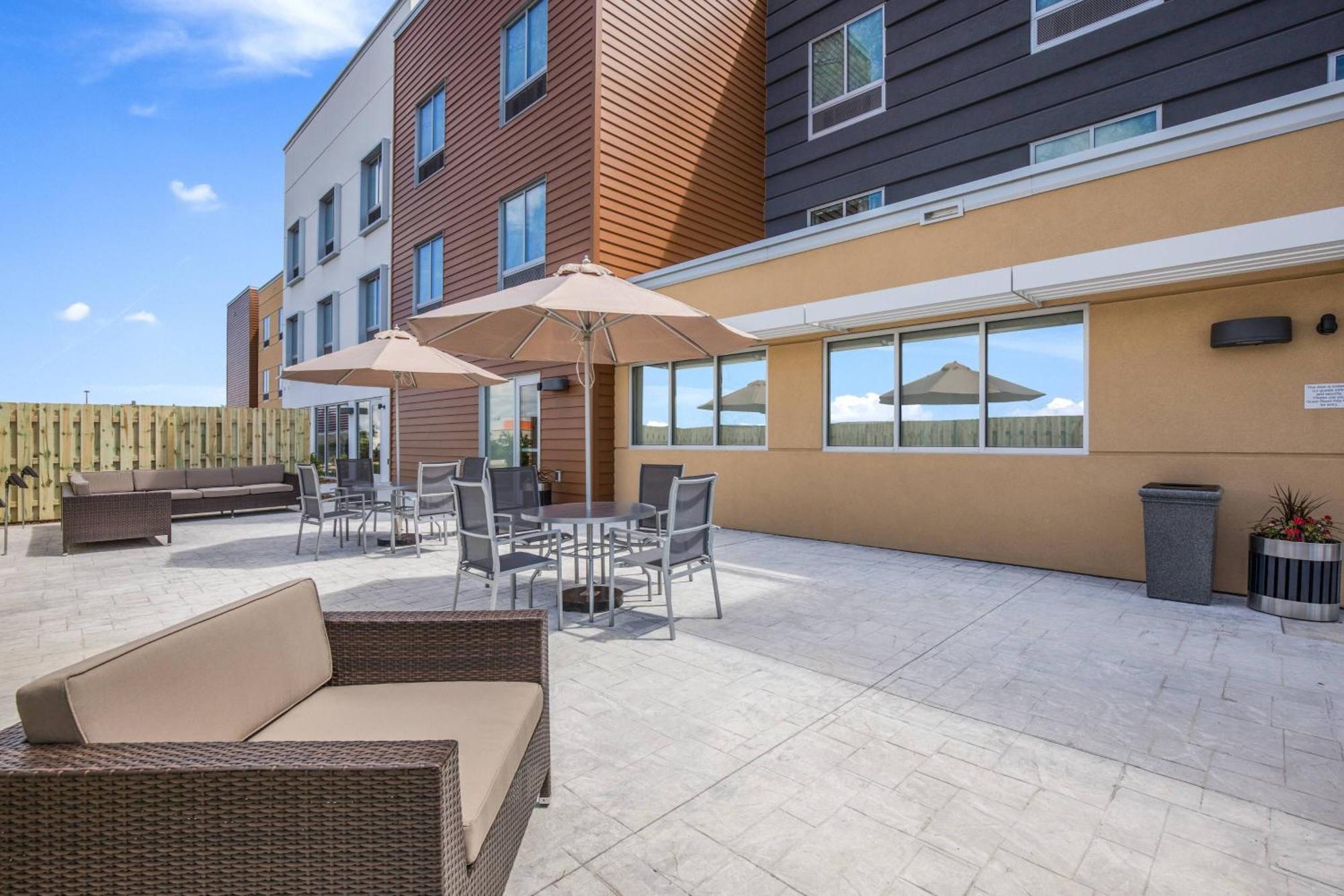Fairfield Inn & Suites Whitewater Eksteriør billede